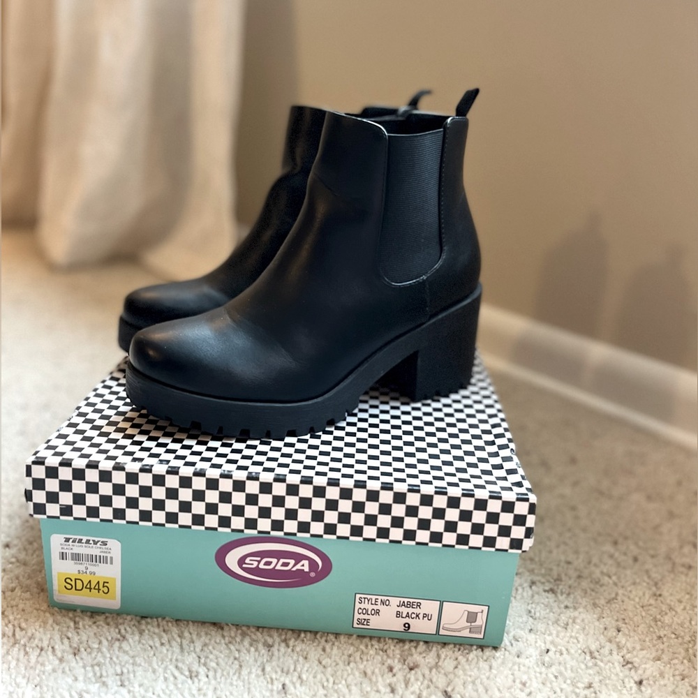 Lug Sole Chelsea Boots